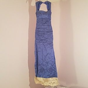 Blue and gold gown/prom dress 《 size 8